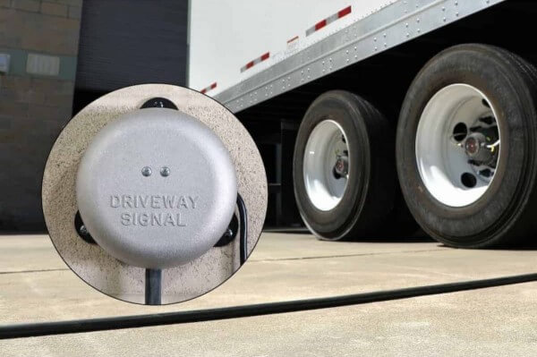 8dsbs1-driveway-signal-bell-kit-alerts-when-car-rolls-over-tube-600px