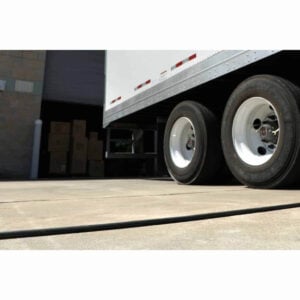 8DSBS1 Driveway Signal Bell Kit With Tractor Trailer Near Hose 