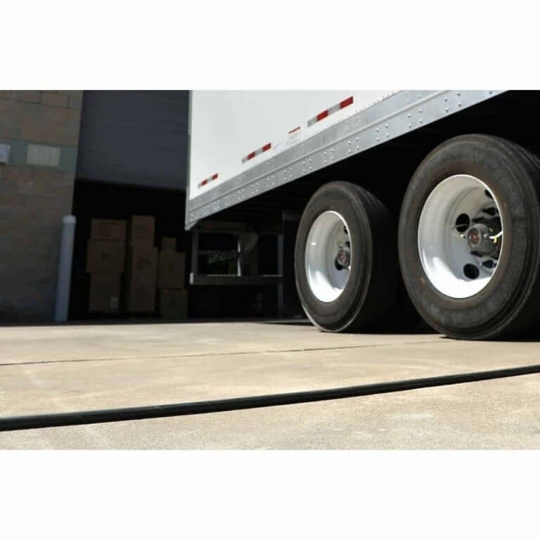 8DSBS1 Driveway Signal Bell Kit With Tractor Trailer Near Hose 