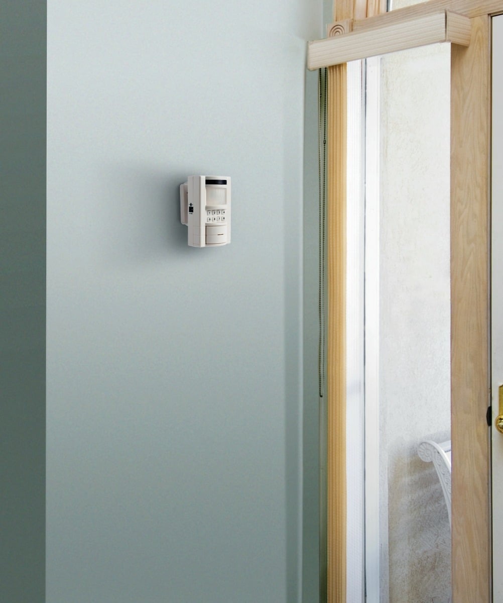 HS4320D Wireless Motion Sensor with Keypad in Use 2