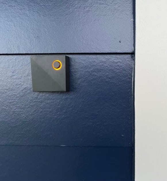 PB5009-Installed-on-Wall-blue