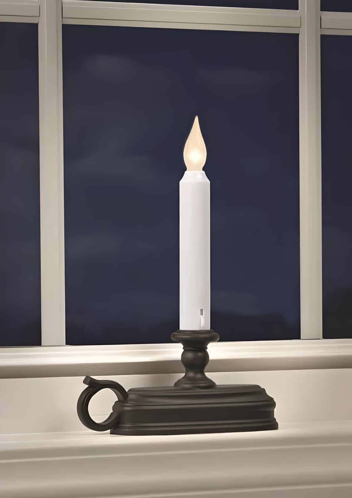 FPC1325 LED Holiday Window Candles-Two Flame Colors